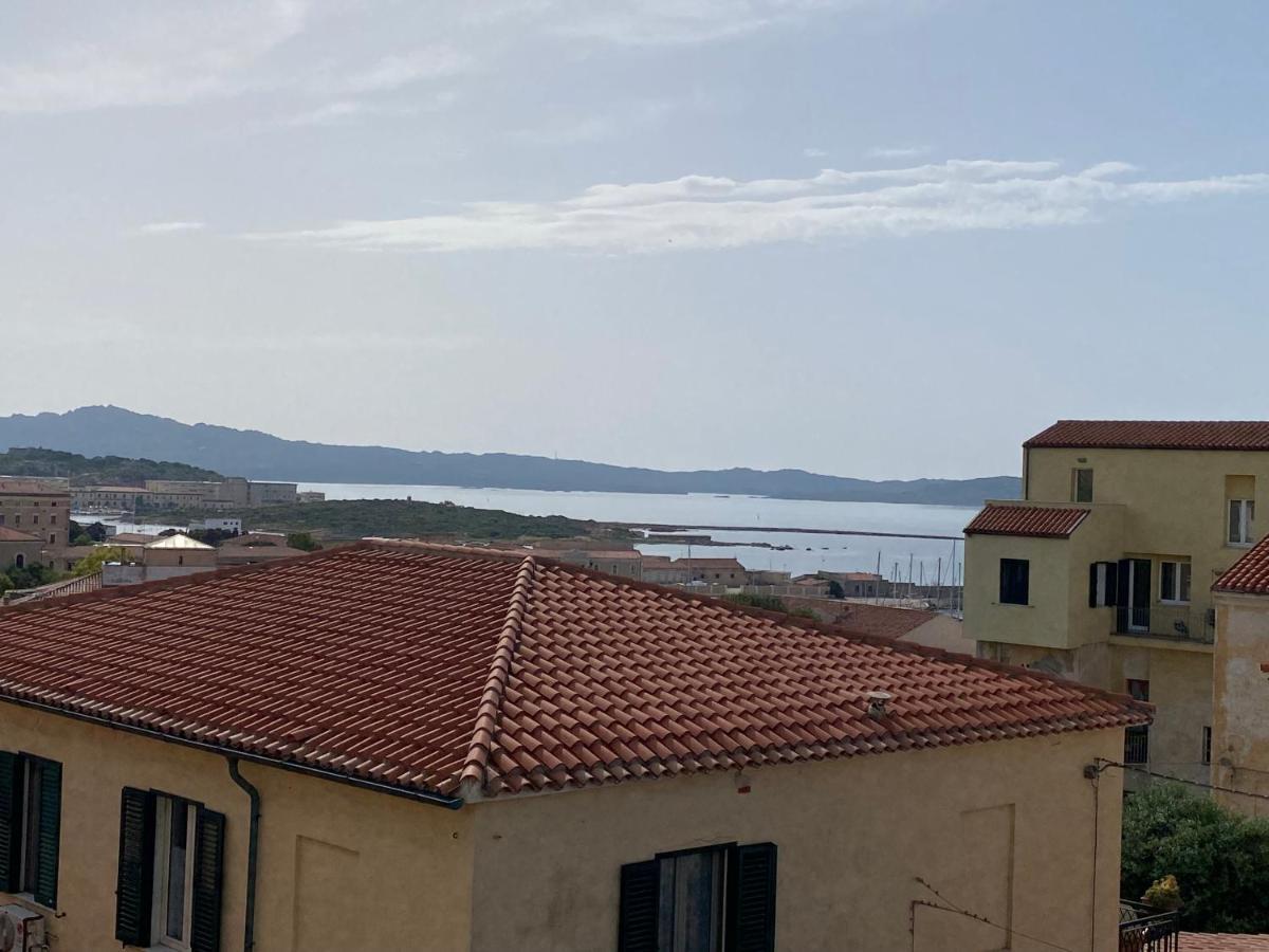 Casa Balilla Apartment Ла Мадалена Екстериор снимка
